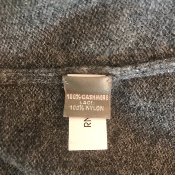 Neiman Marcus Cashmere Turtle Neck Sweater, small - Picture 4 of 5